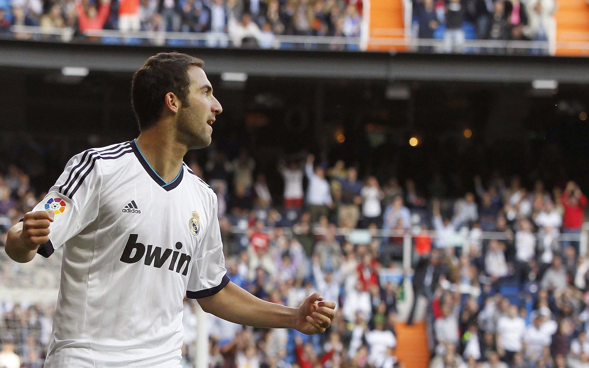 波兰炮手独造杀机，帮助球队晋级，波兰火炮