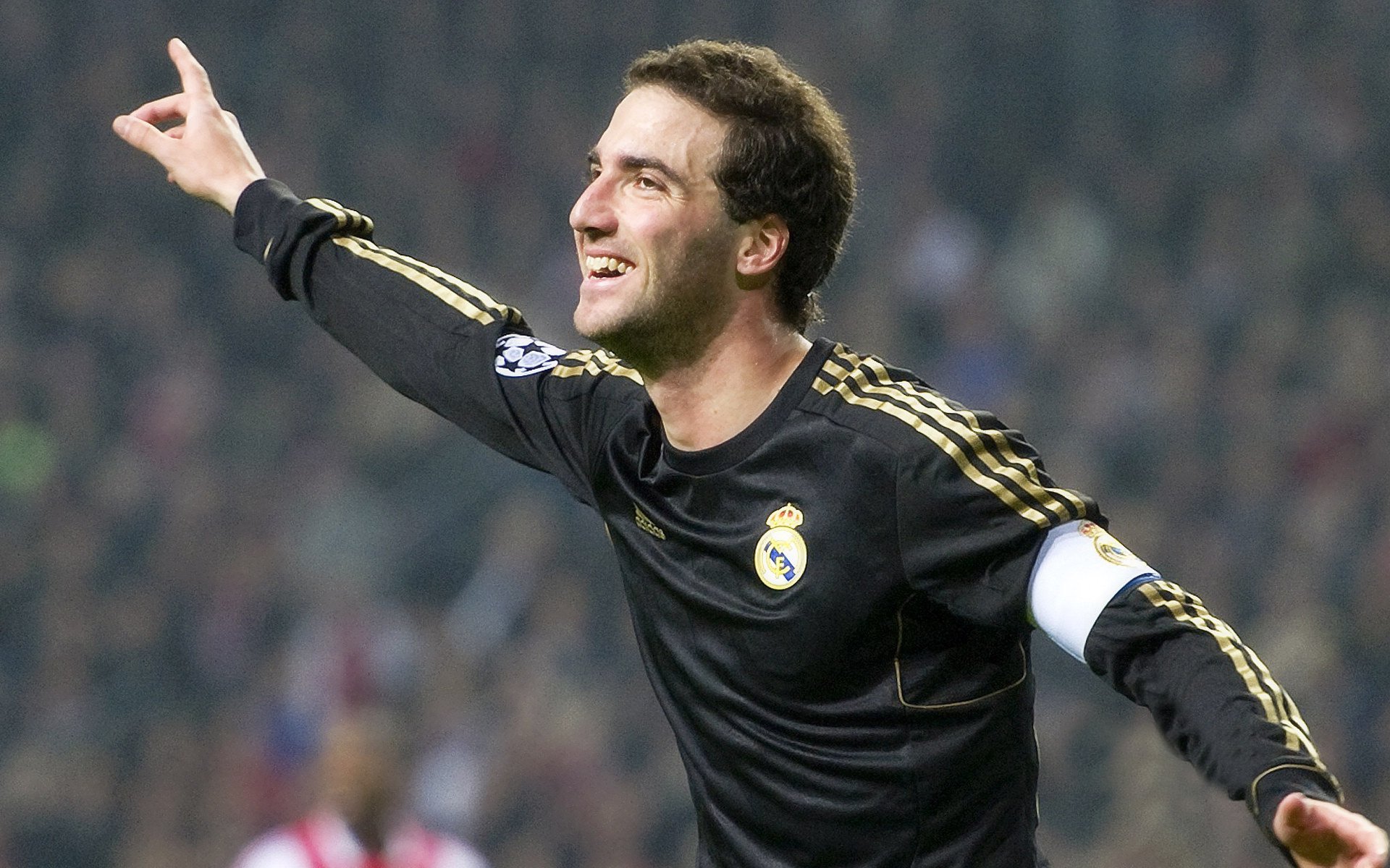 英超足球产业链创新发展，打造全球品牌，英超经营模式